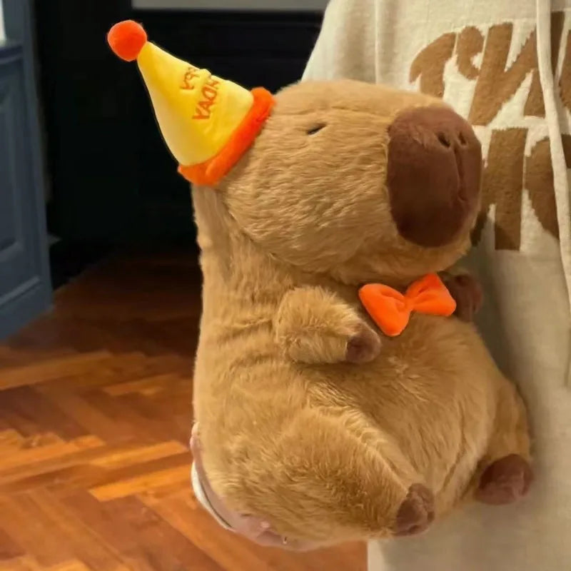 Pelúcia Capivara Birthday